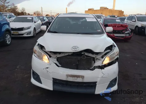 2009 Toyota Matrix S z USA, uszkodzony, nr VIN 2T1KE40E19C012416